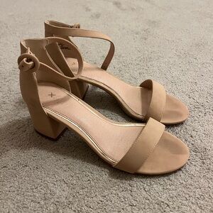 Nude heels size 10 women’s